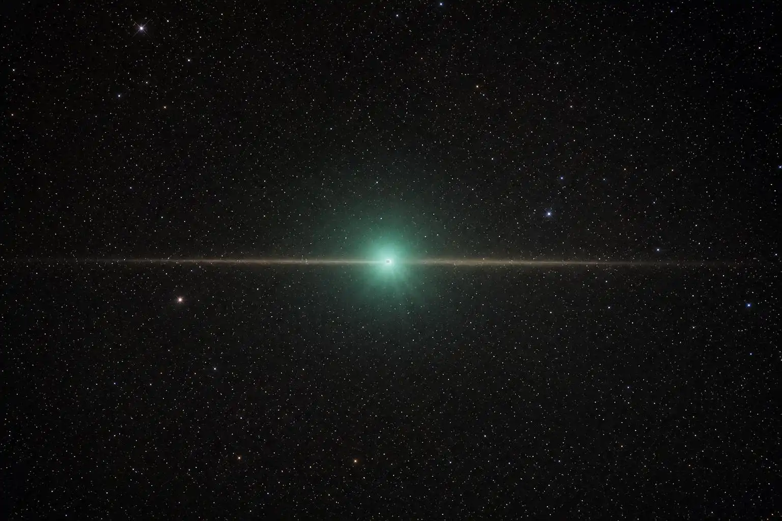 Late July Skies: A Knife-Edge Comet, a Moon Tour, and the Southern Delta Aquariids