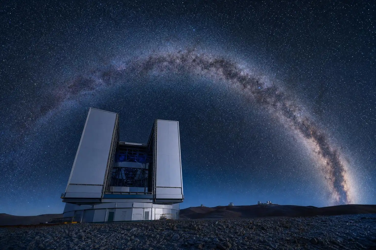 MUSE at the VLT: How an Integral Field Spectrograph Turns a Galaxy into 90,000 Simultaneous Spectra